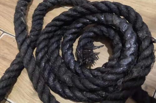 瀝青麻繩在垂直施工中應用