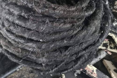 瀝青麻絮在粘接時需要用膠水嗎  第1張